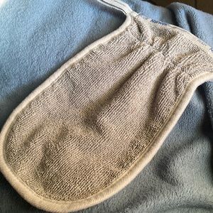 Norwex body scrub mitt